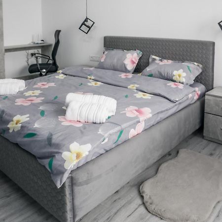 Garsoniera Anca Apartman Torda Kültér fotó