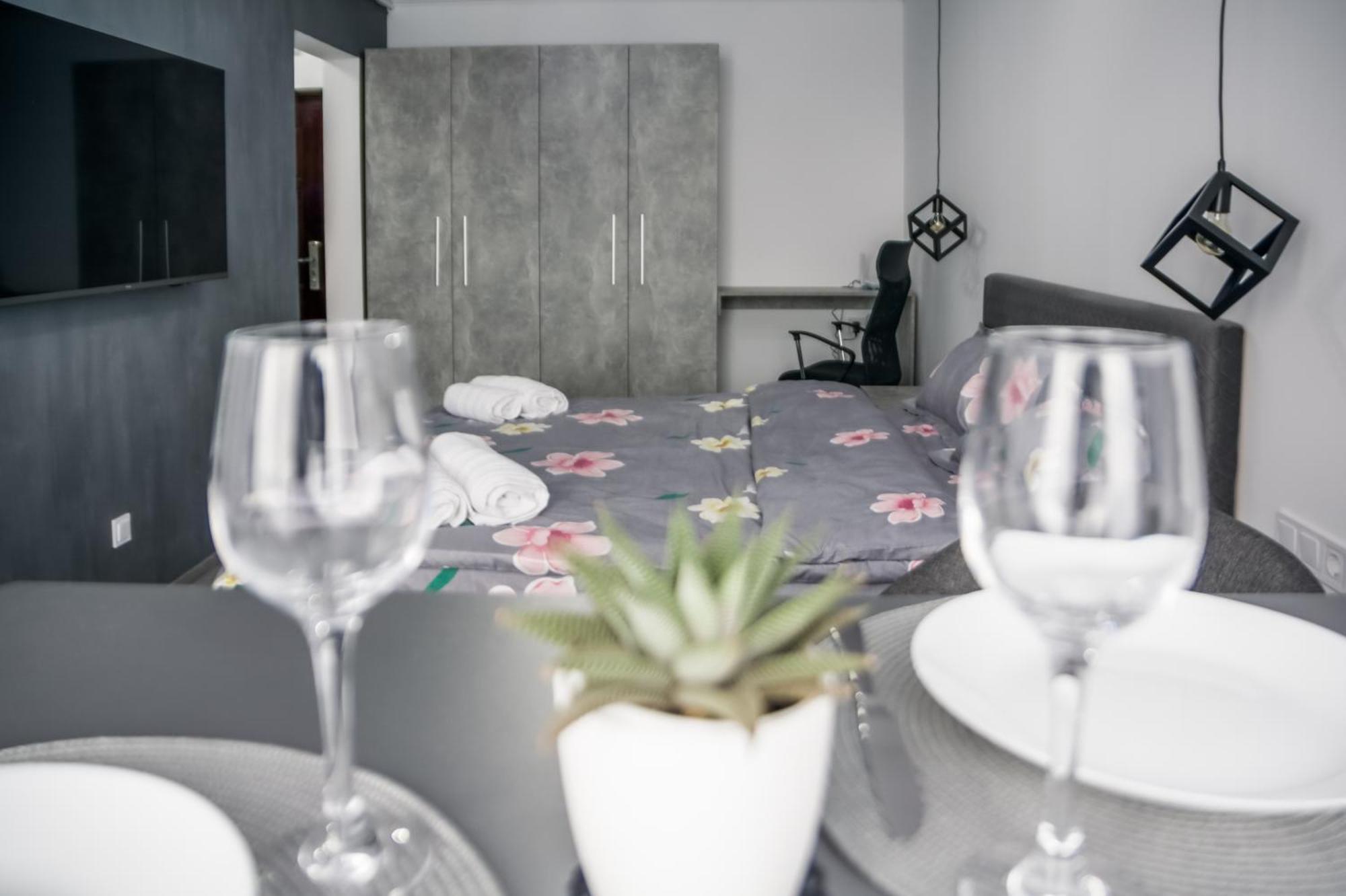 Garsoniera Anca Apartman Torda Kültér fotó